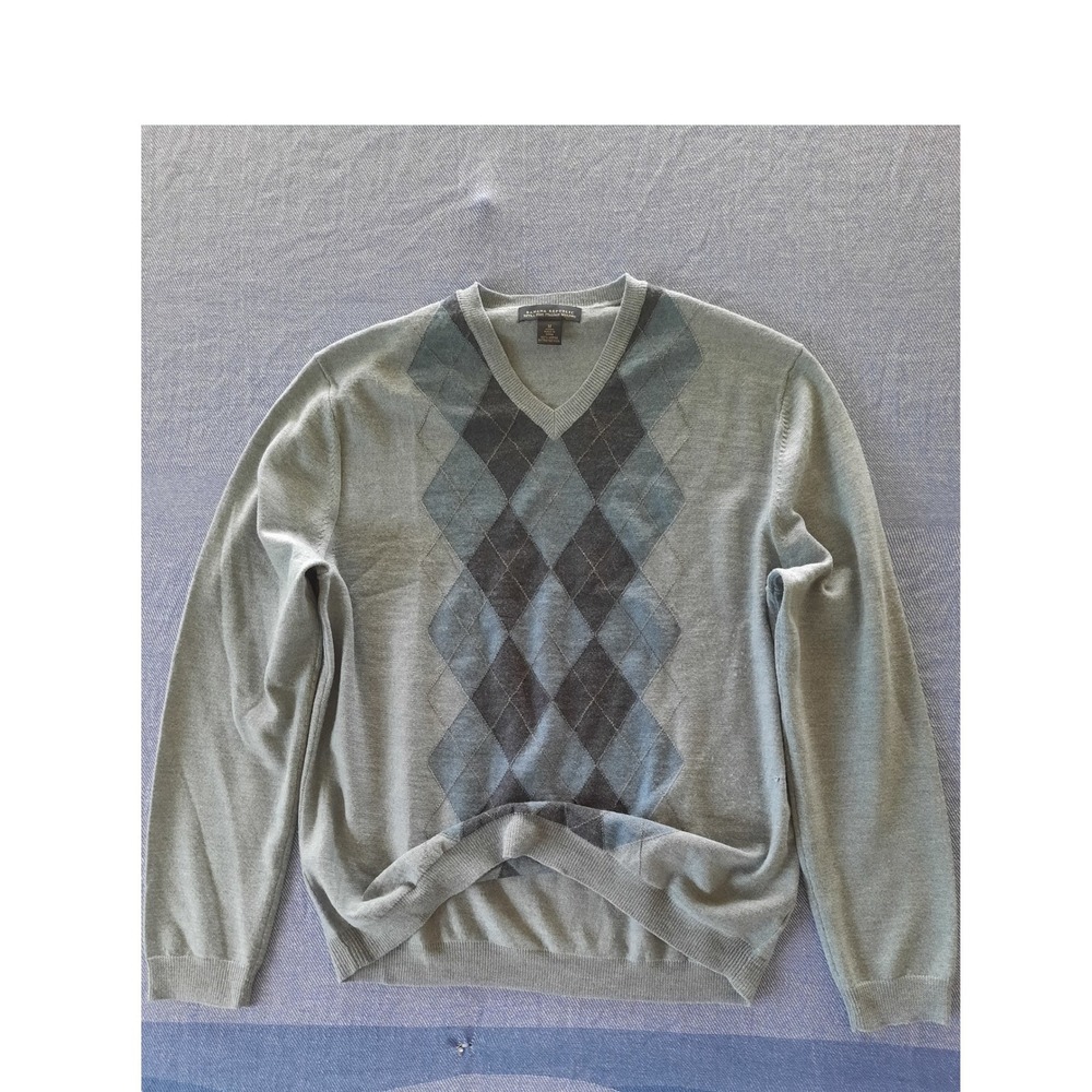 Banana Republic Mens M Argyle V-Neck Sweater Extra Fine Italian Merino Wool Grey